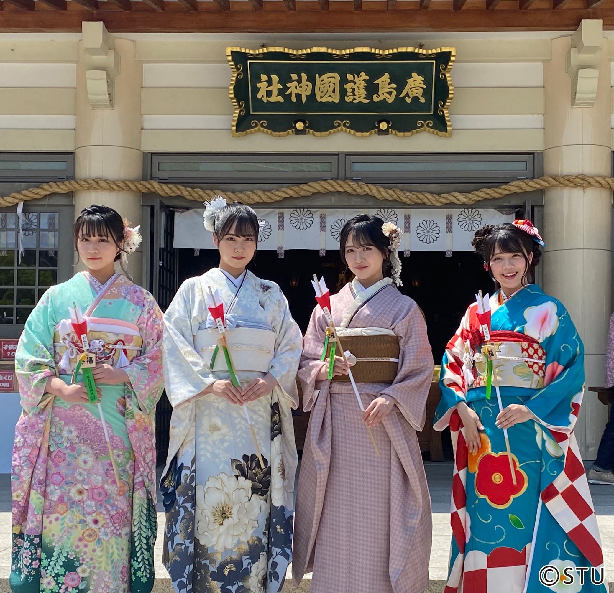 日本正規未使用　川島織物　正絹　六通袋帯　振袖　成人式　結婚式　金 着物・浴衣